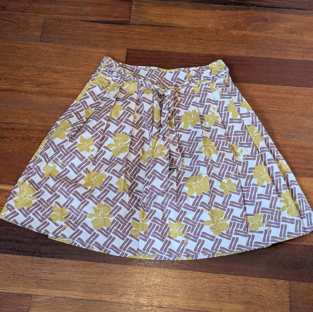 Halogen Yellow Floral Circle Skirt with White & Pink Pattern Size 4